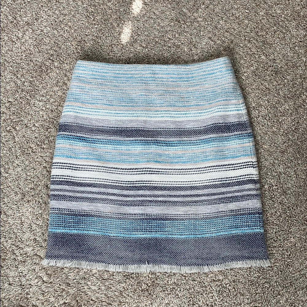 White and Blue Mini Pencil Skirt for Casual Resort Wear